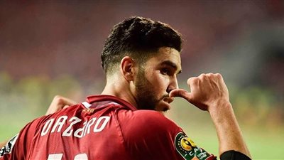 وليد أزارو يطيح بـ «نجم الأهلي» من التشكيل الأساسي