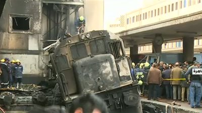 شاهد| اللقطات الأولى لحادث حريق رصيف 6 في محطة سكك حديد مصر