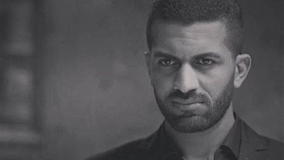 الفنان كريم سرور ينعي ضحايا حريق رصيف 6 في محطة رمسيس: مش ناقصين
