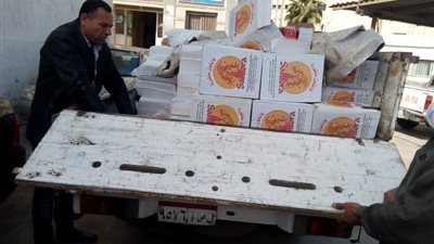 ضبط 2 ونصف طن لانشون مجهول المصدر بكفر الشيخ