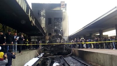 هادى منصور يعزى الرئيس السيسى فى حادث قطار محطة مصر 