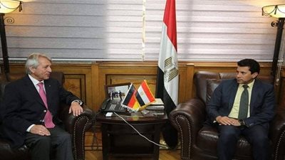 وزير الرياضة يستقبل رئيس الاتحاد الدولي للخماسي الحديث 