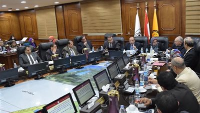رئيس جامعة بنى سويف: إنشاء دبلوم السياحة والفنادق للمسنين 