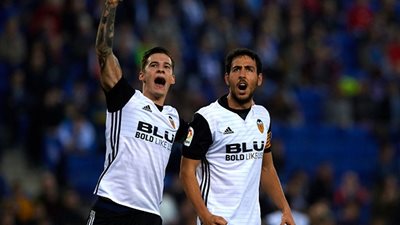 فالنسيا يضرب موعدًا مع برشلونة في نهائي كأس ملك إسبانيا 