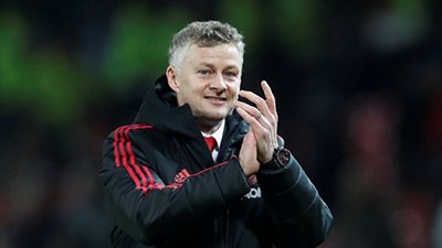 أسطورة مانشستر يوناتيد يطالب بإبقاء سولسكاير مدربًا للفريق