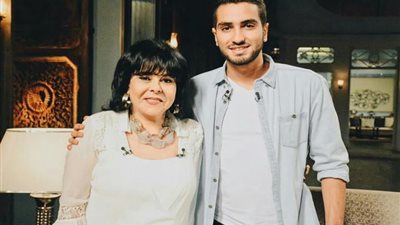 فيديو| صاحبة السعادة تحتفل بأول ألبوم لـ محمد الشرنوبي