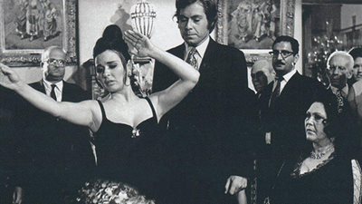 امرأة في مشهد | ايه اللي جابك.. لأجل البخت علشان متكونيش لوحدك