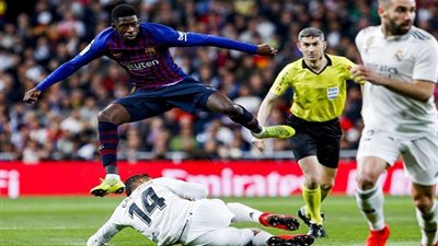فيديو| ساعة كلاسيكو.. برشلونة متقدم بفضل «راكيتيتش».. والريال يحاول فك الدفاعات
