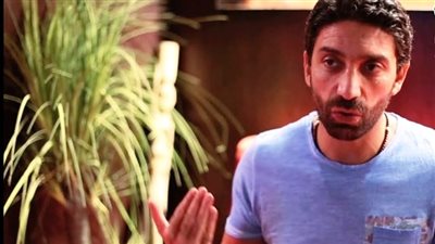 فيديو| الشاطر يوجه رسالة نارية للأهلى  بعد «تويتة» نجم الفريق