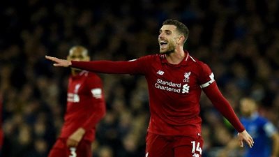 قائد ليفربول: نشعر بالإحباط.. والدوري طويل