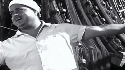 نوستالجيا صباحية| ابدأ يومك على صوت محمد قنديل