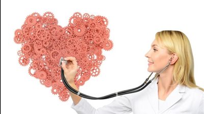 إنفوجراف| 6 تصرفات تسبب أمراض القلب للمرأة