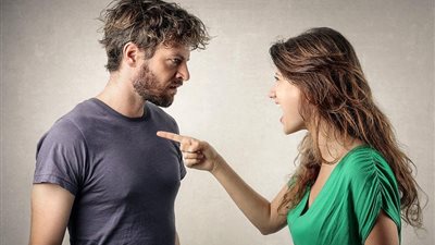 خبير أسري: تحرش الـ«فيس بوك» أكبر مشاكل المطلقات 