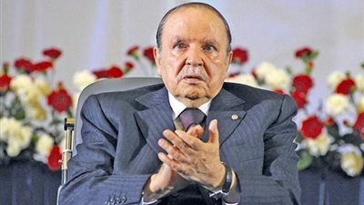 فرنسا عن ترشح رئيس الجزائر بوتفليقة: القرار بيد الشعب 