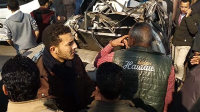 صور| مصرع شخصين وإصابة 22 آخرين في حادث تصادم بالبحيرة