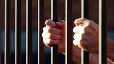 جنايات الجيزة تؤجل محاكمة رئيس حي الدقي لسماع الدفاع 