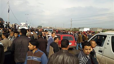 الأهالي تدعو للتبرع بالدم لصالح مصابي حادث تصادم البحيرة