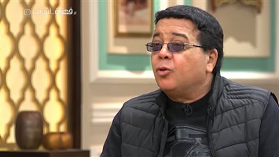 فيديو| أحمد أدم في قهوة أشرف يروى ذكرياته مع علاء ولى الدين 