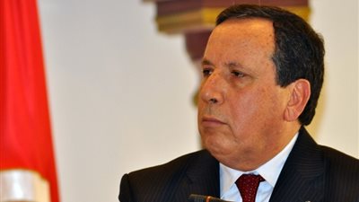 خميس الجهيناوى خلال الاجتماع الثلاثي: إنهاء الأزمة الليبية مطلب عربي 