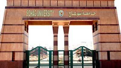 فيديو| انطلاق كرنفال إيد بإيد ننهض ببلدنا بـ جامعة سوهاج