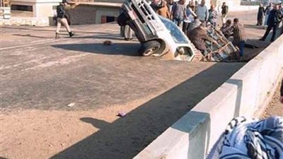 انهيار جزء من كوبري الكسارة بمدخل الصالحية الجديدة بـ الشرقية