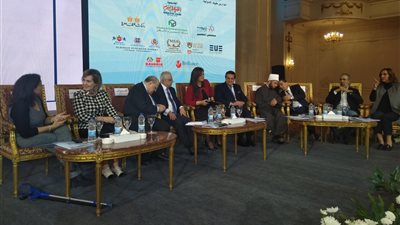 لجان تحكيم متخصصة لـ مشروعات طلابية في الجامعة الأمريكية