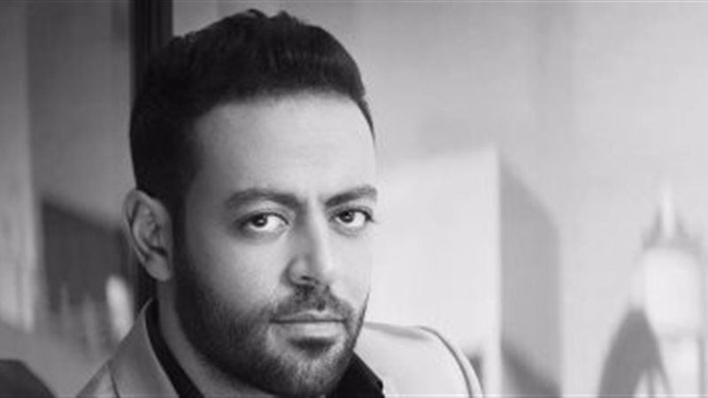 الفنان تامر عاشور