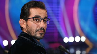 أحمد حلمي يشارك جمهوره سيناريو فيلم خيال مآتة 