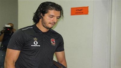 لاعبو مصر ينعون ابنة عمرو بركات 