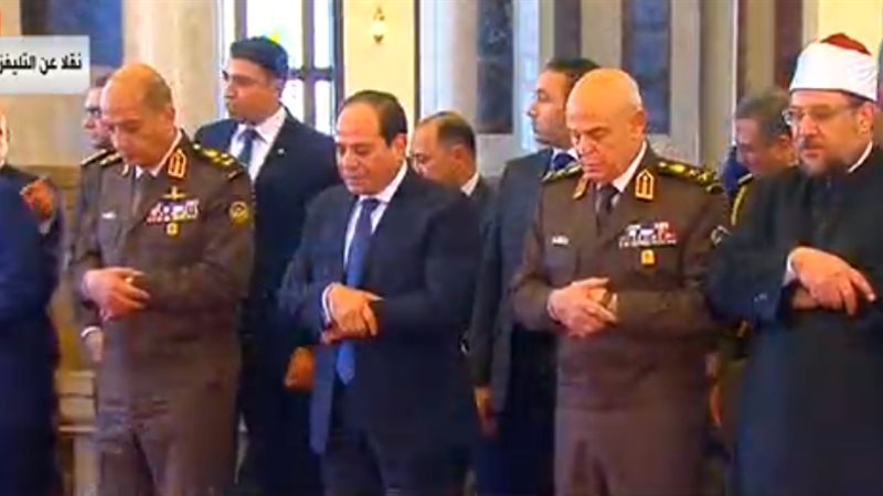 السيسي في مسجد المشير