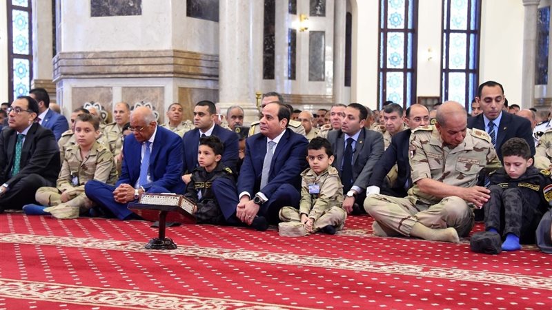 السيسي في صلاة الجمعة