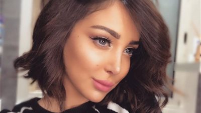 فيديو| زوجة تامر حسني تخطف جمهوره بعد غنائها ناسيني ليه