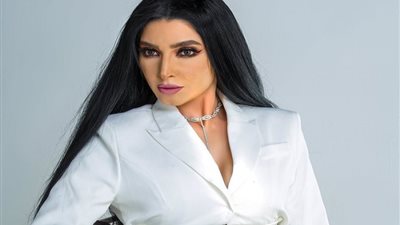 روجينا تشارك جمهورها صورة جديدة