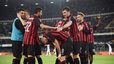 ميلان يعزز مركزه الثالث في الدوري الإيطالي بفوز صعب على كييفو
