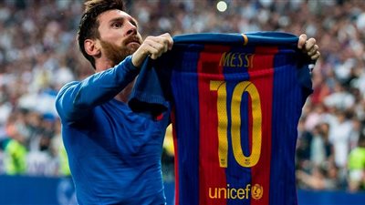 برشلونة يفاوض ميسي لتوقيع عقد جديد 
