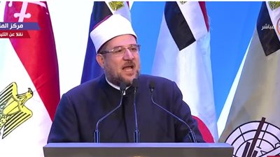 جمعة: الرئيس السيسي هو من فتح الباب أمام قراءة التراث الفقهي