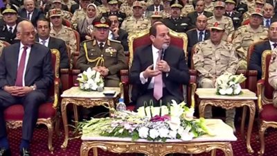 السيسي: القوات المسلحة لم تخون الداخلية في اقتحام أمن الدولة