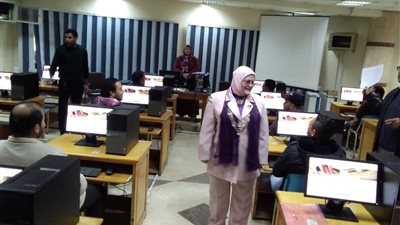 وكيل تعليم كفر الشيخ تتابع اختبارات المتقدمين لشغل الوظائف المؤقتة