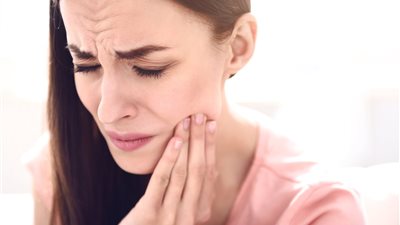 آلام ضرس العقل .. 4 نصائح مجربة للتخلص منها