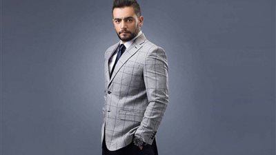 صورة| هانى سلامة فى كواليس مسلسل 