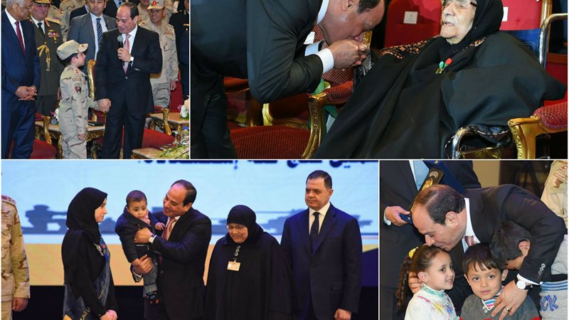 السيسي يُقبل أيدي