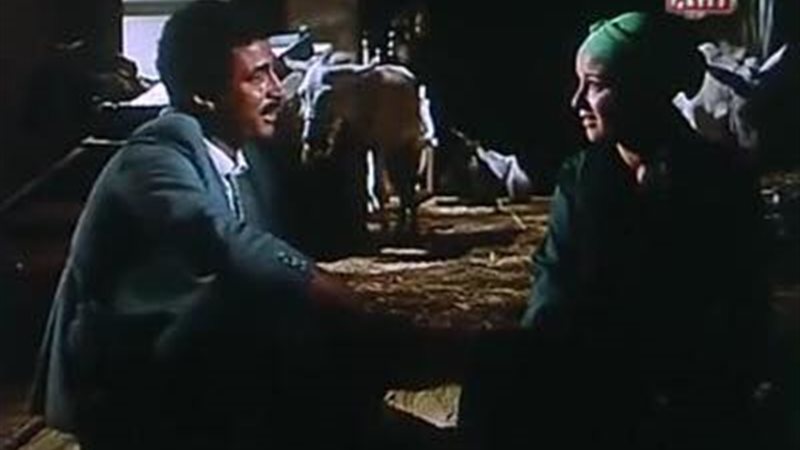 امرأة في مشهد