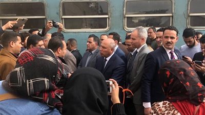 وزير النقل لقيادات السكة الحديد: لن أسمح بأي تقصير فى الخدمة المقدمة للركاب