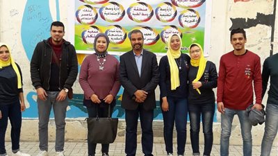 توزيع شنط مدرسية ضمن مبادرة «معا لتعليم أفضل» بالإسكندرية