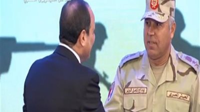 «الوزير» يصل محطة مصر ويبدأ اجتماع مغلق مع قيادات السكة الحديد