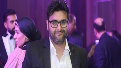 إصابة المنتج وليد منصور بخلع في كتفيه 