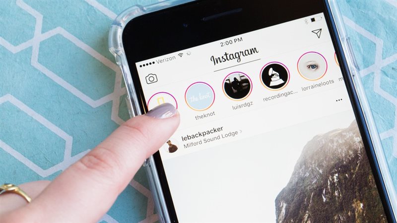 Instagram و Facebook