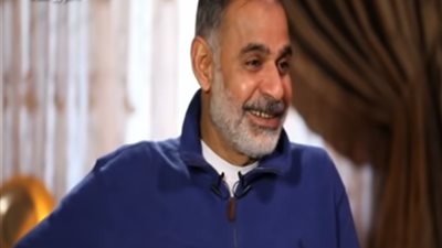 فيديو| محمود البزاوي في أصول اللعبة:« شاركت في أول عمل فنى بالبيجامة»