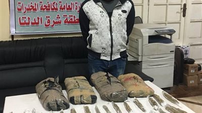 ضبط حائزي الأسلحة في حملات مطروح والدقهلية