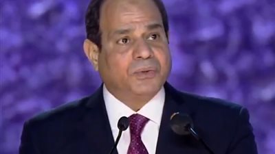  الرئيس السيسي يُهدى شباب أفريقيا والعرب «مبادرة وملتقى جديد ومليون شفاء» 